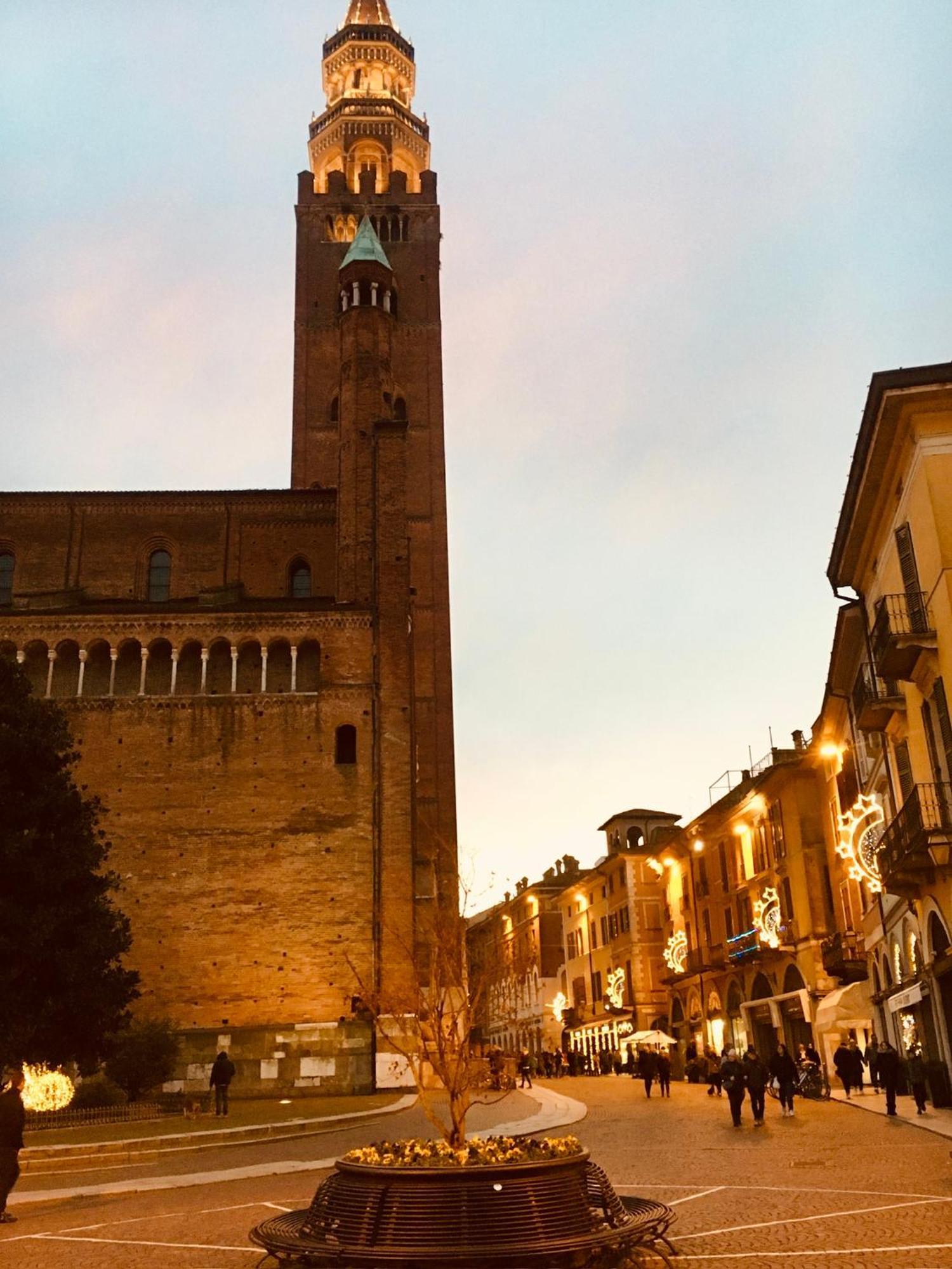 Apartamento Casa Di Zelda Cremona Exterior foto